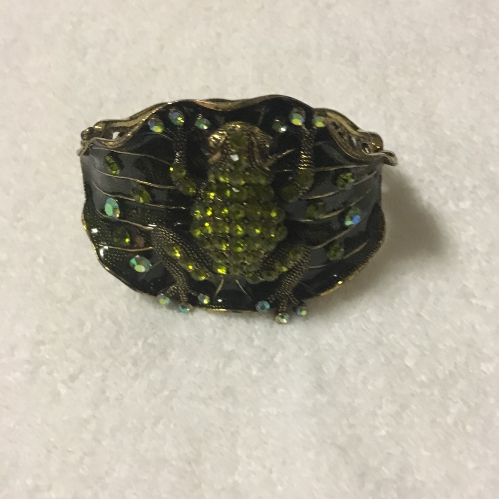Frog bracelet, green, gold band with stones